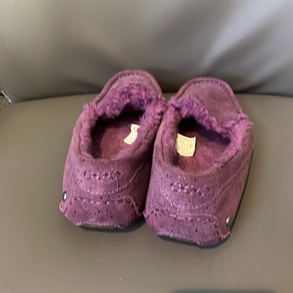 Ugg slippers - Picture 3 of 5
